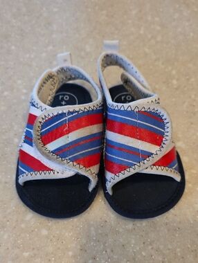 RO+ME BY Robeez Baby Walker Sandals with Red and Blue Stripes